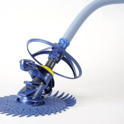 Hydraulischer Schwimmbeckenreiniger Zodiac T3, ausgestattet mit einem Anti-Blockier-Deflektor zur Überwindung von Hindernissen Hydraulischer Schwimmbeckenreiniger Zodiac T3, ausgestattet mit einem Anti-Blockier-Deflektor zur Überwindung von Hindernissen