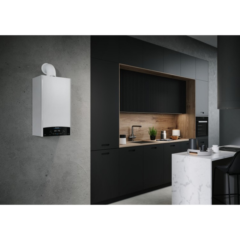 Encomende Caldeira de dois circuitos Ariston CLAS ONE 35FF EU, equipada com a tecnologia inovadora Per4mance System, controlo remoto através de aplicação móvel a preços de fábrica