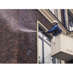 Hoogwaardige reiniging van gevels van gebouwen