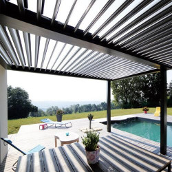 Bioklimatische pergola tussen twee daken met wartelgordijnen 3m x 4m Pergola gemotoriseerd grafiet / grijs Bioklimatische pergola tussen twee daken met wartelgordijnen 3m x 4m Pergola gemotoriseerd grafiet / grijs