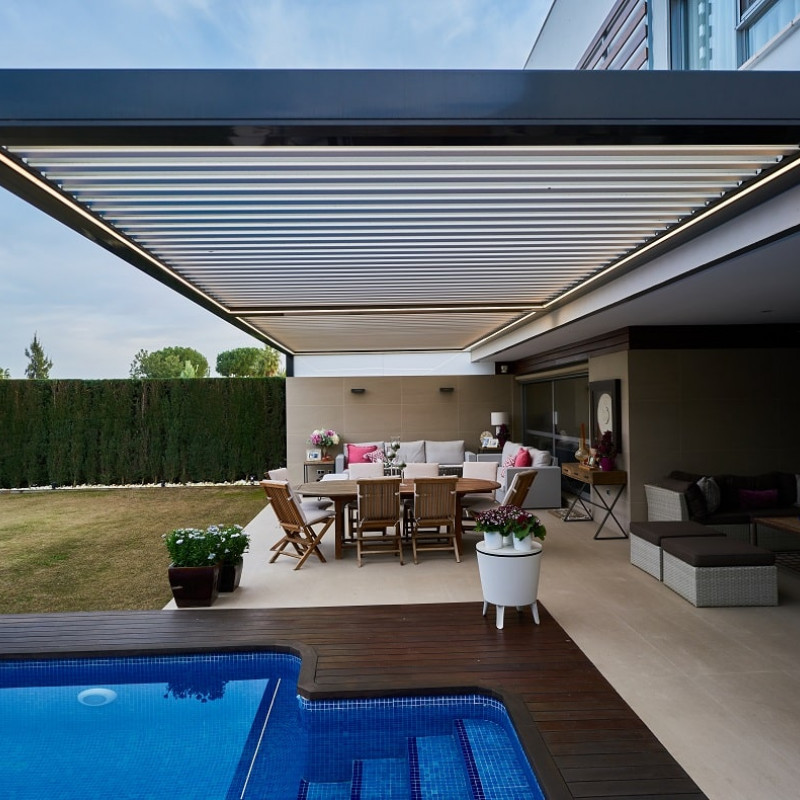 Usine de production de pergola à prix producteurs Commandez Pergola avec angle ouvert, protection de la pluie et du soleil 8m x 3m Pergola LED - motorisée (Noir) aux prix d'usine