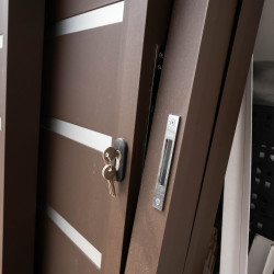 Aluminum Gate and gate, brown color with metal insert