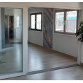 Bestel Schuifdeuren met warm dubbel glas voor alle weersomstandigheden 4770x2510 mm, Corredera Elevable HST, met een profiel imitatie van beton tegen fabrieksprijzen