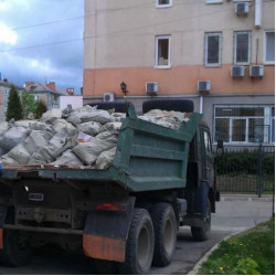 Loading garbage onto the truck, units