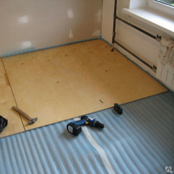 Bodenverkleidung mit Sperrholz, m²