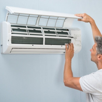 Installation of air conditioner 7-9-10-12 BTU, unit.