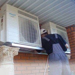 Removal of the outdoor unit of the air conditioner, pc.