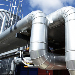 Montage eines flexiblen Luftkanals, m.