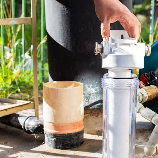 Bestel Installatie van een eenvoudig omgekeerd osmosewaterfilter, eenheid. tegen fabrieksprijzen