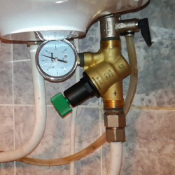 Montage des Druckminderers, Stück.