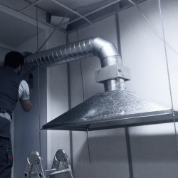 Installatie van afzuigkap, stuk.