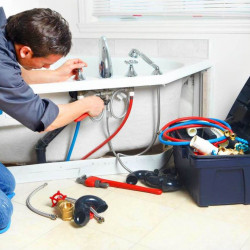 Installation and connection of a hydro-massage bathtub, units.