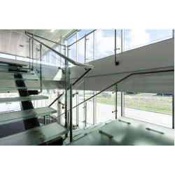 Високоякісні безпечні протиковзкі сходи із загартованого ламінованого скла з низьким вмістом заліза