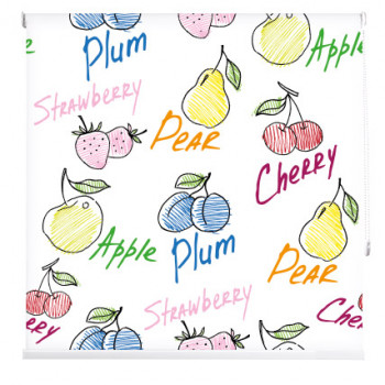 Stoffen luiken op het raam met een print, fruit, helder en vrolijk, voor de keuken