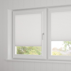 Pleated thermal blinds made of translucent fabric, prevents heat transfer