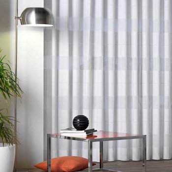 Cortina com tecido transparente, listras horizontais de malha a céu aberto, franja fina, para um quarto luminoso em estilo clássico ou rústico