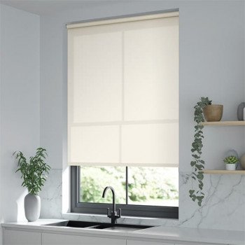 Cortinas de rolo, tecido Capri reciclado translúcido feito de garrafas plásticas coletadas nos mares e oceanos