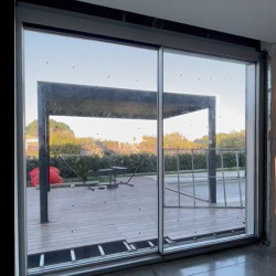 Threshold-free sliding Panoramic glazing system with a minimalist aluminum profile 3950x3090 mm