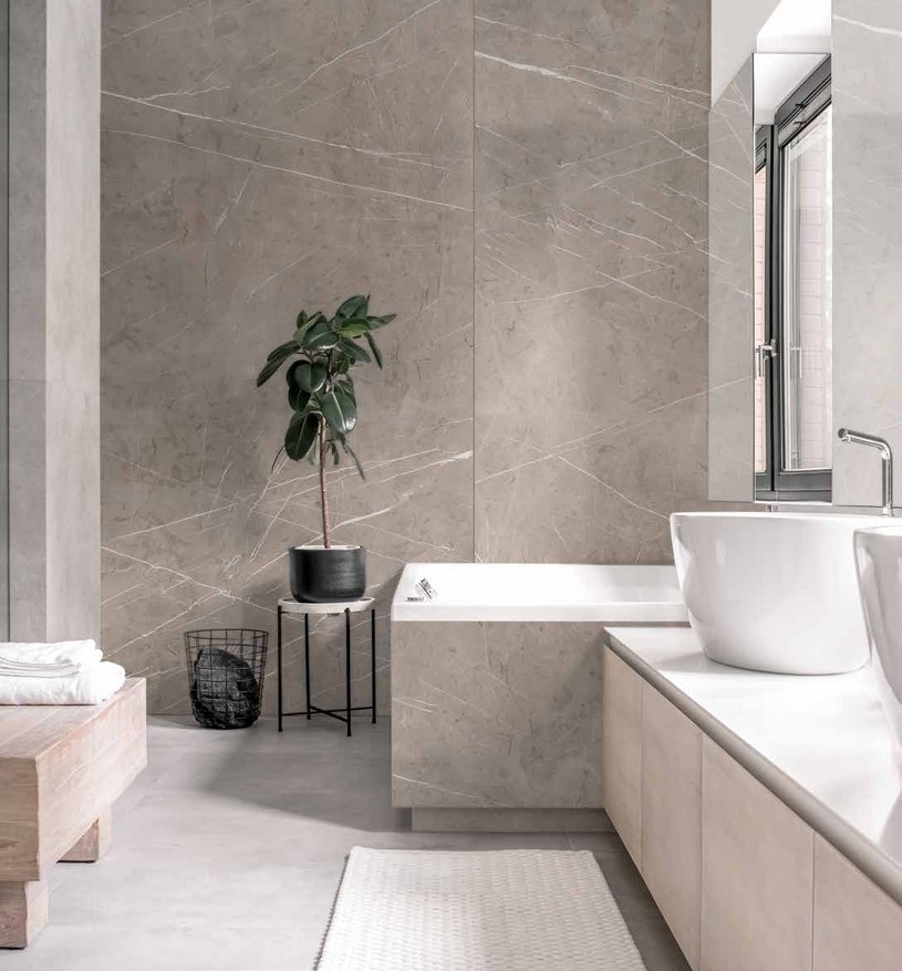 Idea de ambiente · imagen orientativa — Panel de pared SPC Rocko K024 Beige Pietra Marble — 4 mm