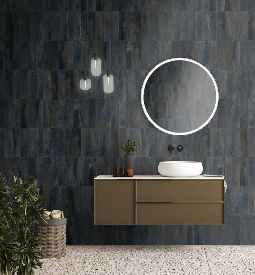 Idea de ambiente · imagen orientativa — Panel de pared SPC Rocko R268 Navy Dust — 4 mm